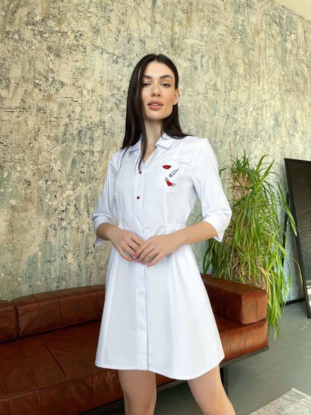 Жіночий медичний халат з вишивкою Олівія білий. Котон 01022 фото