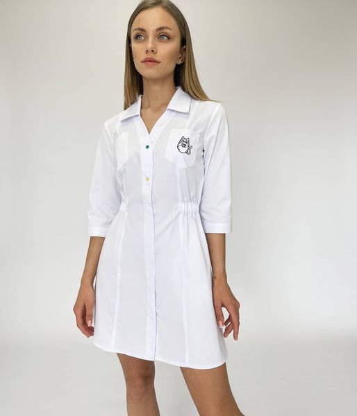 Жіночий медичний халат з вишивкою Олівія білий UA. Котон 01029 фото